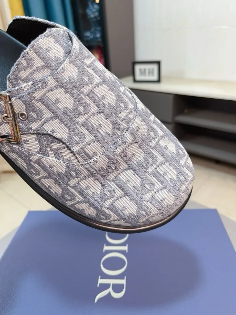 Men's shoes 💰380🌸🌸【Dior】Top purchasing agent 🇮🇹 Di Street Male God half drag counter synchronization, uppers imported from Italy with D logo fabric, high-quality complex splicing craftsmanship, soles: original soles specially provided by the original factory, exclusive event molded soles super comfortable, original factory single goods, 🔍🔍high quality, you can enter and exit the counter at will, welcome to compare, size number 38-45 (order 46)